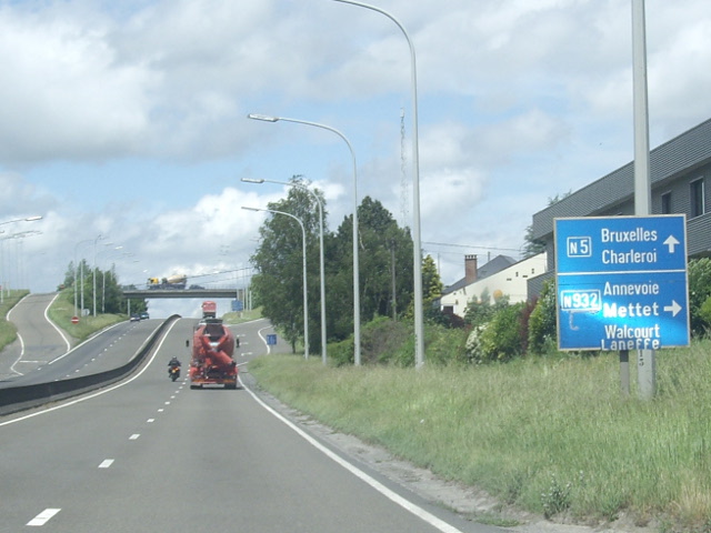 IMGP5585n932n5
