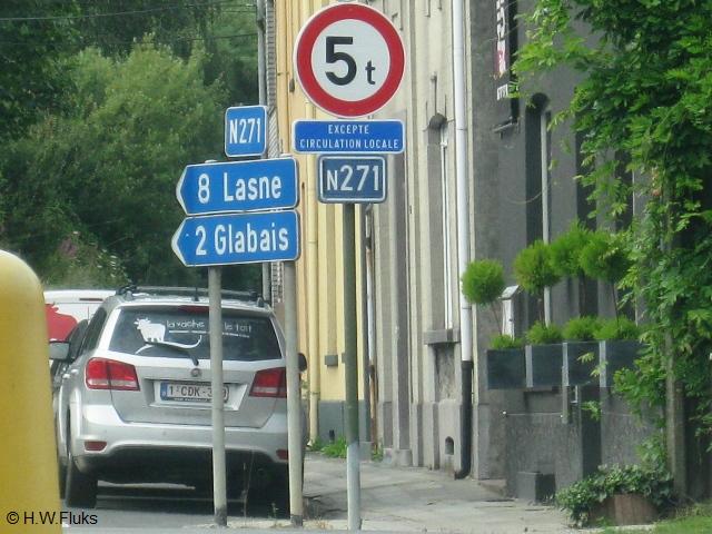 1557n271