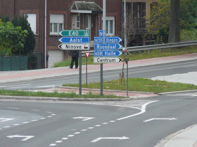 P1190980n8n255n28ninove