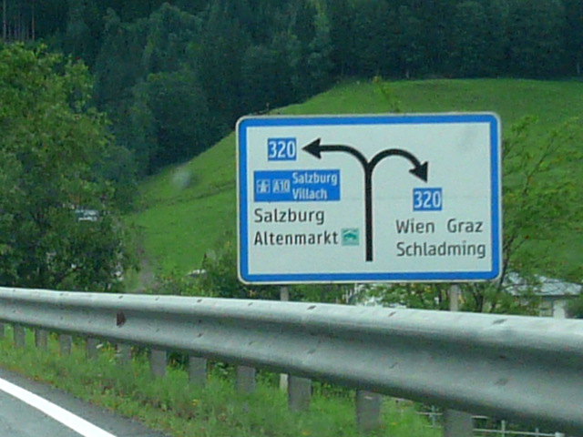 P1260228x320