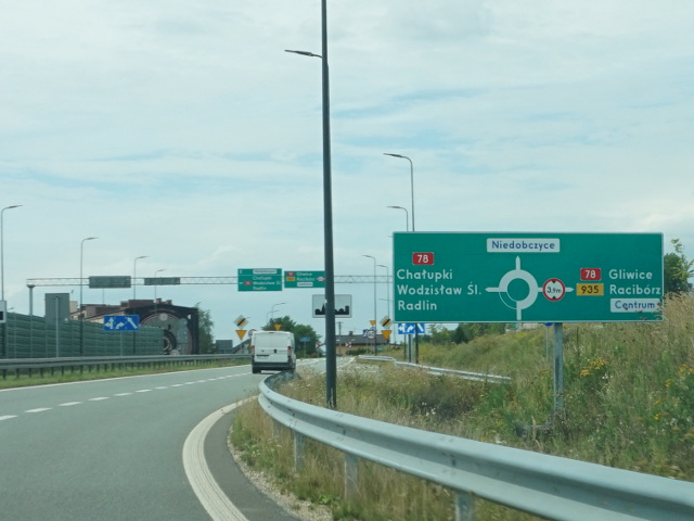 DSC01285x935x78
