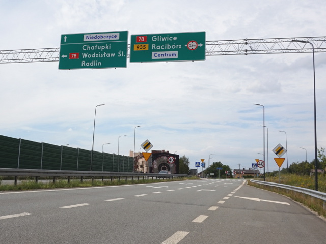DSC01287x935x78