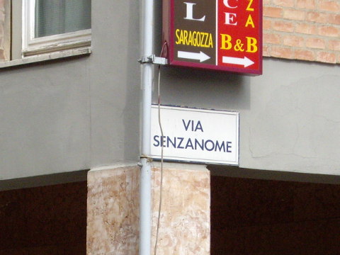 IMGP0144naamlozestraat