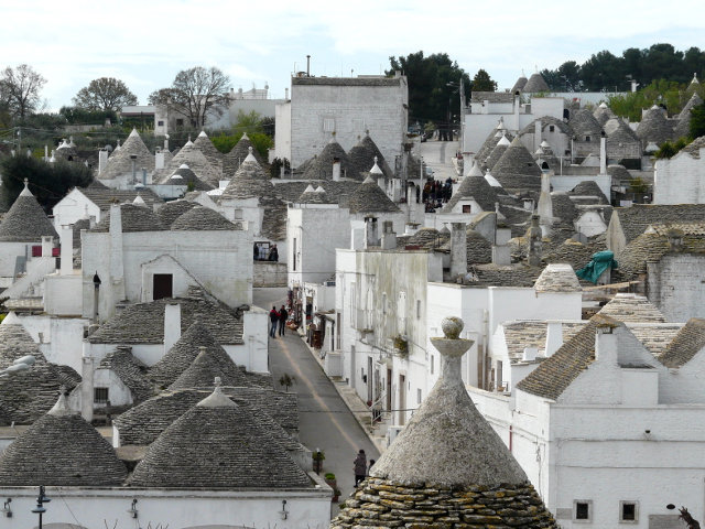 P1230081alberobello
