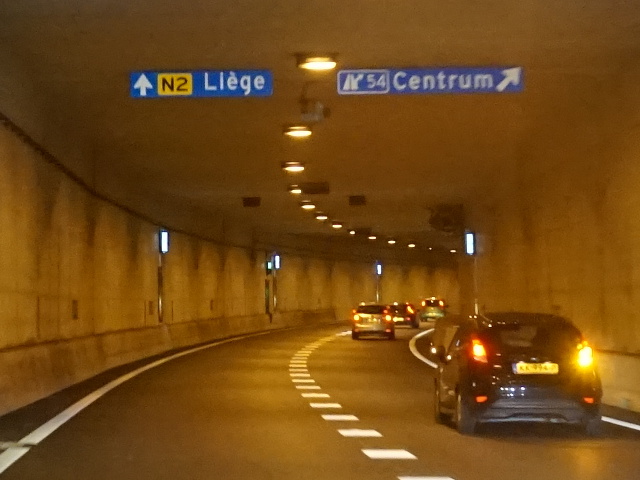 DSC08430a2zx54tunnel4