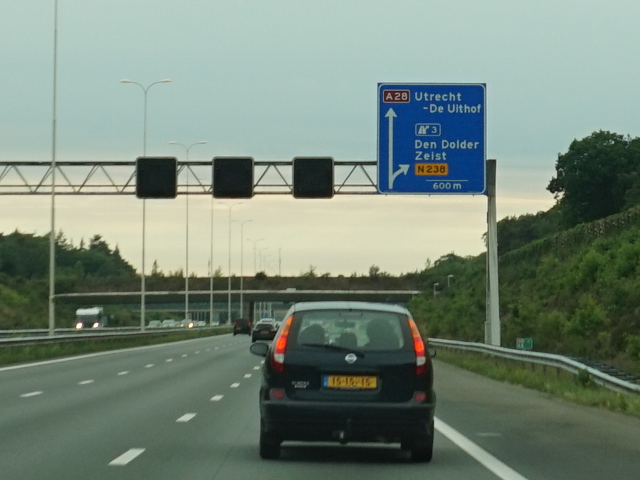 DSC04147a28zx3