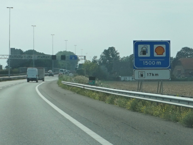 DSC04654a27zpnaamloosnax22