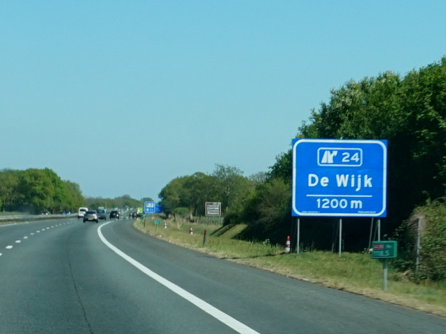 DSC09892a28nx24