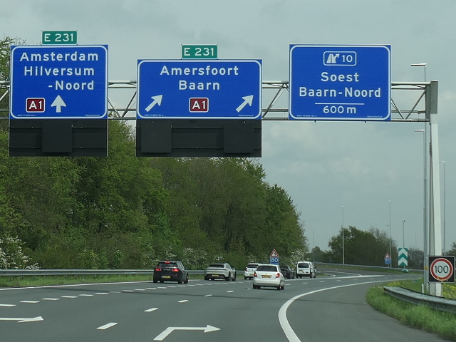 P1030882a27neemnesinboog