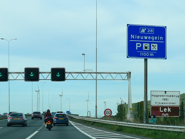 P1120579a27nx28