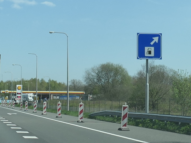 P1010625a67onahelden