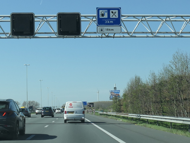 P1010709a2nx19