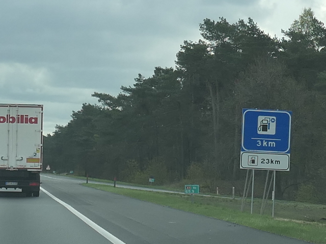P1020519a1ox18