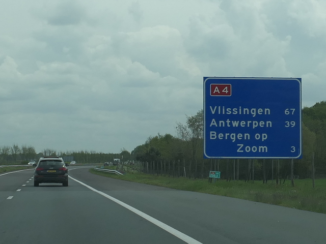 P1030688a4zx26