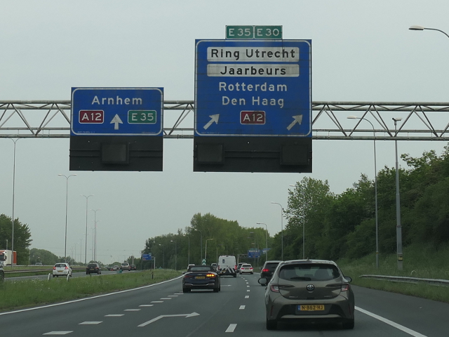P1040948a27zlunetten