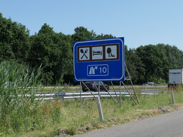 P1060516a28nx10