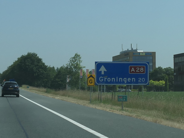 P1060628a28nx34