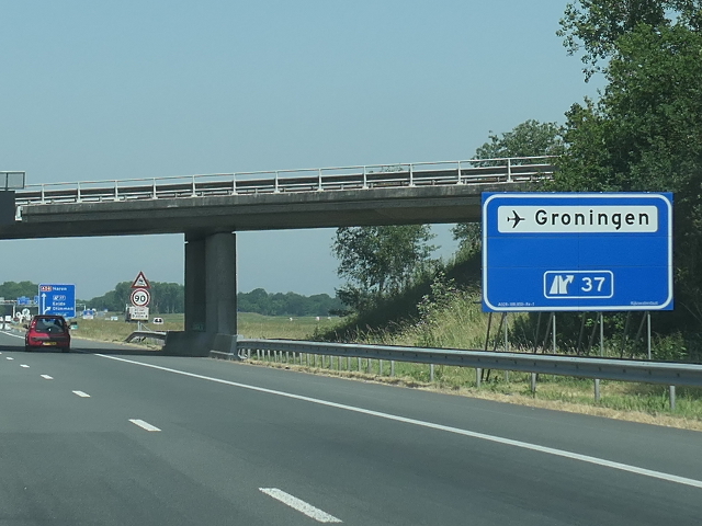 P1060636a28nx37