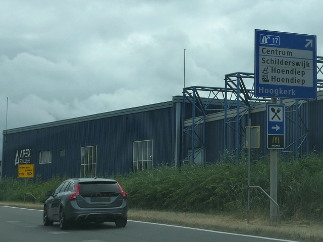 P1070799n370zx17