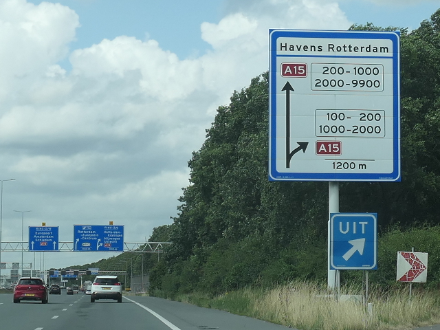P1080219a29nvaan