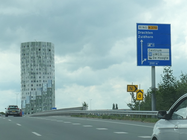 P1080989n370wx9