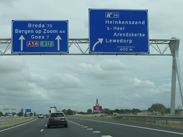 P1090236a58ox36