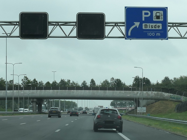 P1090933a2zbisde
