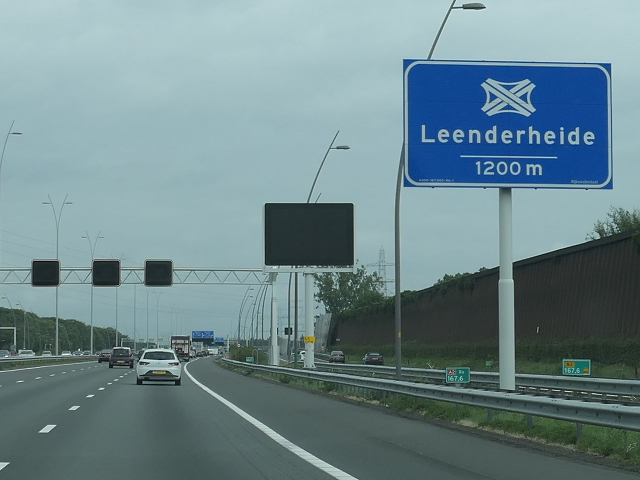 P1100040a2zleender