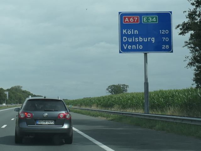 P1100063a67ox36