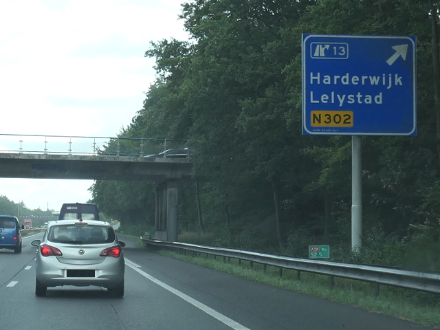 P1100279a28nx13