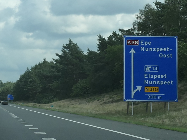 P1100291a28nx14