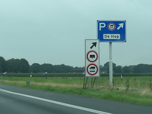 P1100724a1wdehop