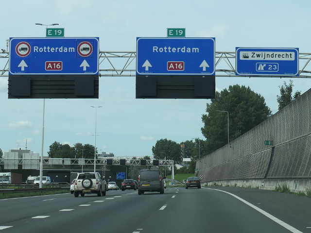 P1110203a16nx22