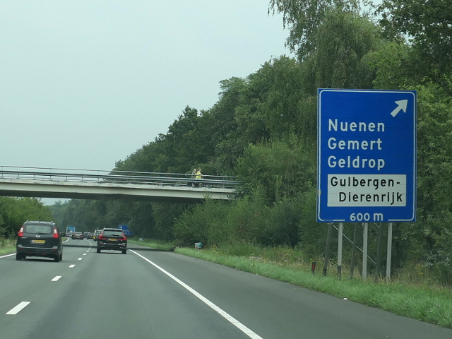 P1110518a270onuenen
