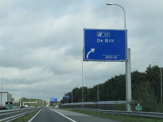 P1110601a27nx30