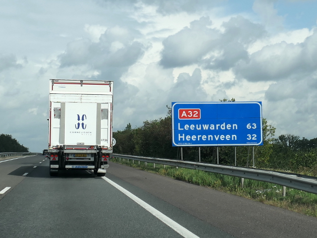 P1110716a32nx4