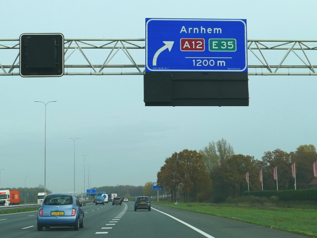 P1190267a27nlunetten