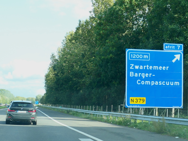 P1150891a37ox7