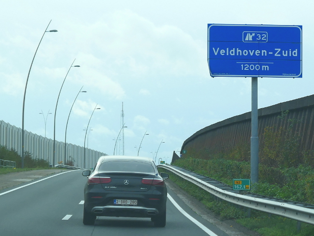 P1170816a2zx32