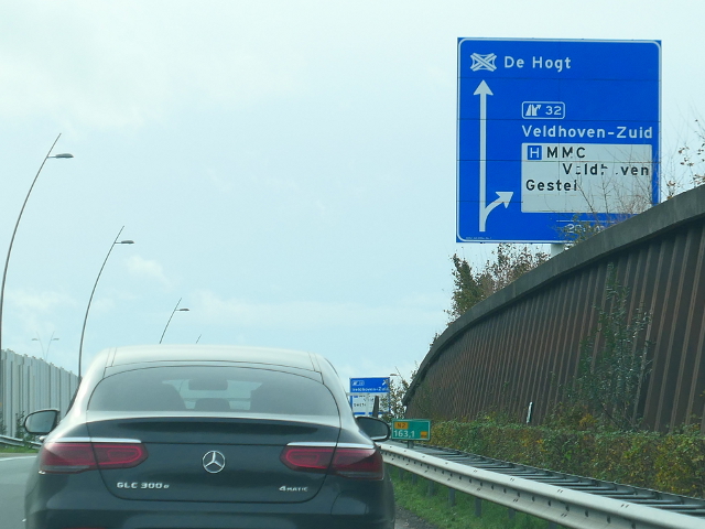 P1170818a2zx32