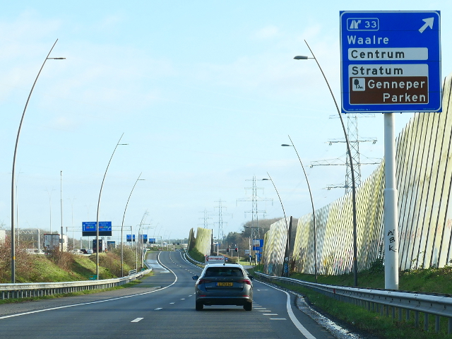 P1220511a2zx33