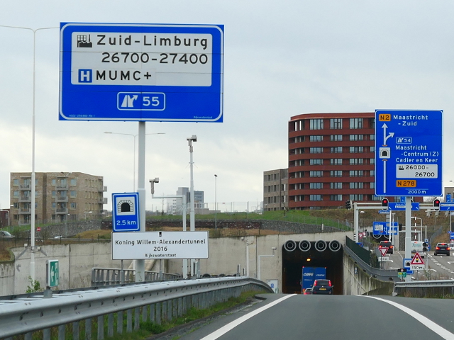 P1220661a2zx55