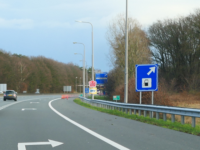 P1220889a67ox40p