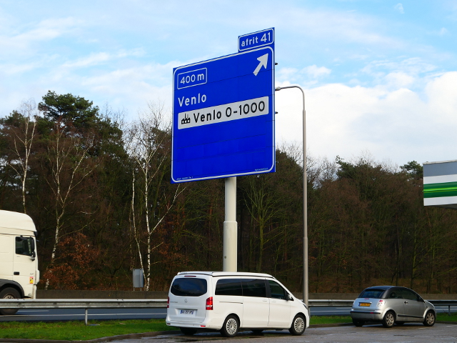 P1220890a67ox41