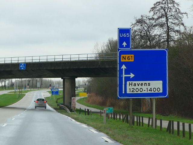 P1230277n61wx3