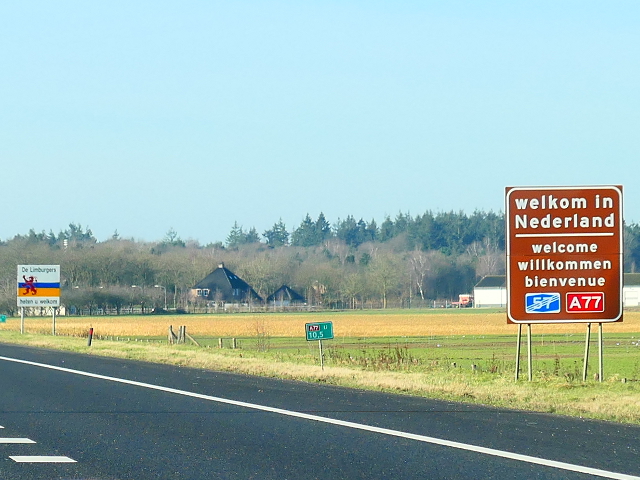 P1240391a77wx2
