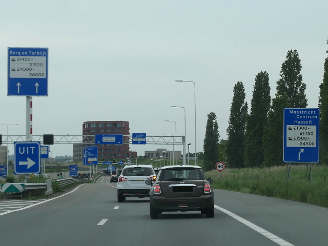 P1270863a2zx53