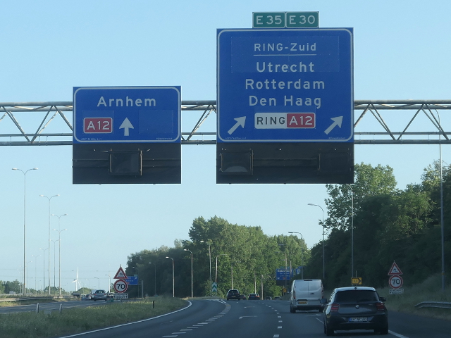P1370295a27zlunetten