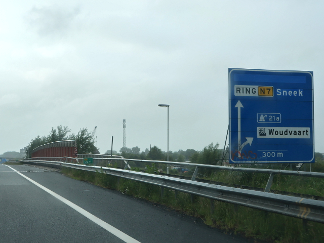 P1370744a7zx21a