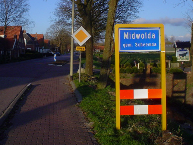 DSC09440n985midwol